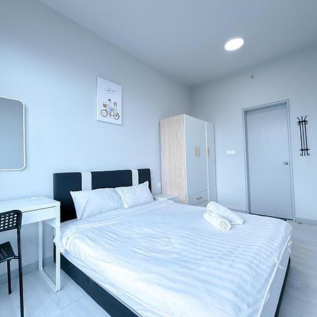 Vv Homestay Jesselton Quay Surla Sabah Mall Kk 亚庇贵赴行馆 Kota Kinabalu Esterno foto