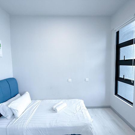 Vv Homestay Jesselton Quay Surla Sabah Mall Kk 亚庇贵赴行馆 Kota Kinabalu Esterno foto