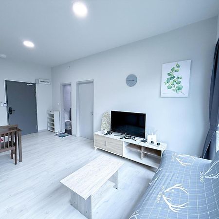 Vv Homestay Jesselton Quay Surla Sabah Mall Kk 亚庇贵赴行馆 Kota Kinabalu Esterno foto